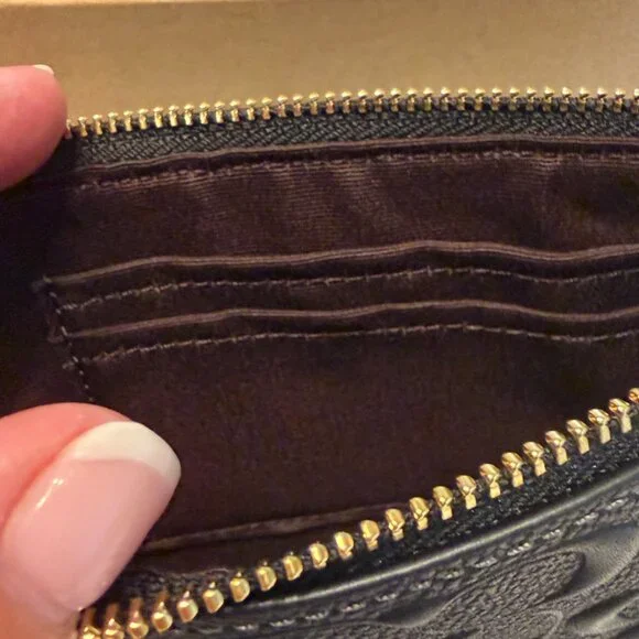 NWB Coach Boxed Long Zip Around Wallet Wristlet Signature Leather 2 Charms Gift! - Picture 10 of 10